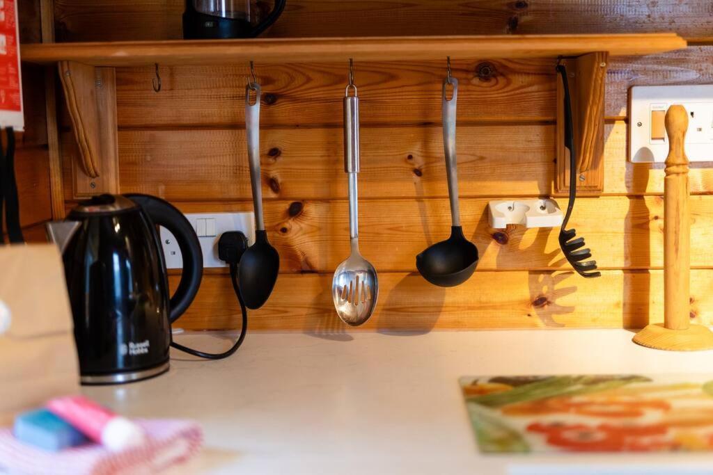 Cozy Norwegian Style Log Cabin In Rural Snowdonia - 2 Bedrooms & Parking By Seren Short Stays Ffestiniog Luaran gambar