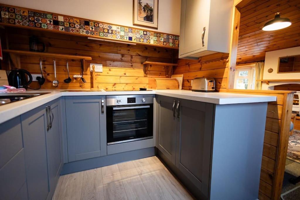 Cozy Norwegian Style Log Cabin In Rural Snowdonia - 2 Bedrooms & Parking By Seren Short Stays Ffestiniog Luaran gambar